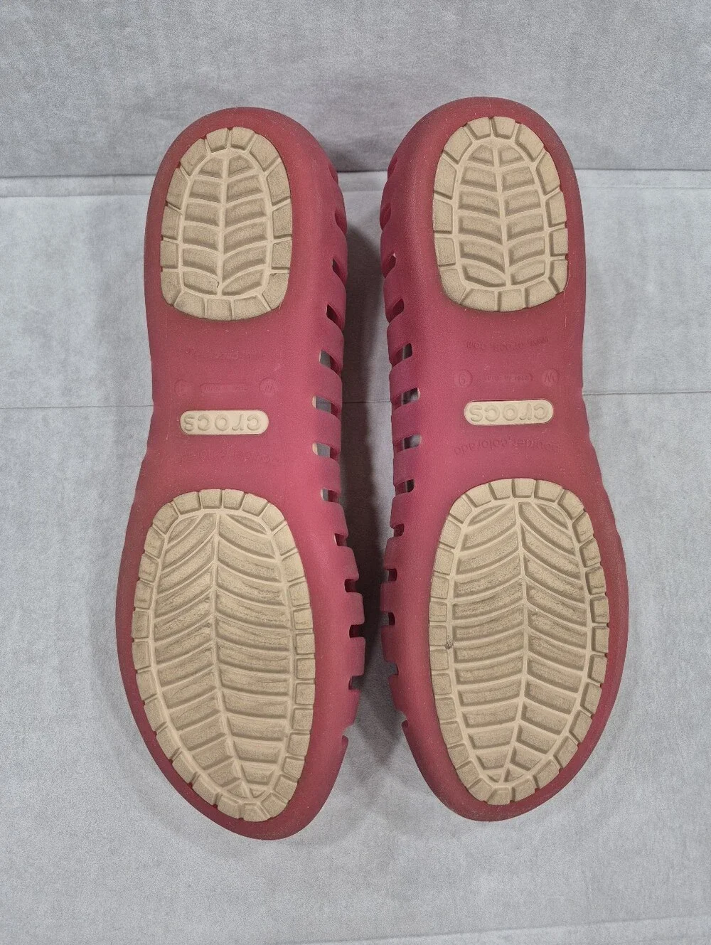 Crocs Adrina II ballet flats women's 9 fuchsia pink cutouts closed toe